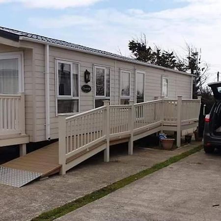 Privately Owned Stunning Caravan Seawick Holiday Park St Osyth Jaywick Sands エクステリア 写真