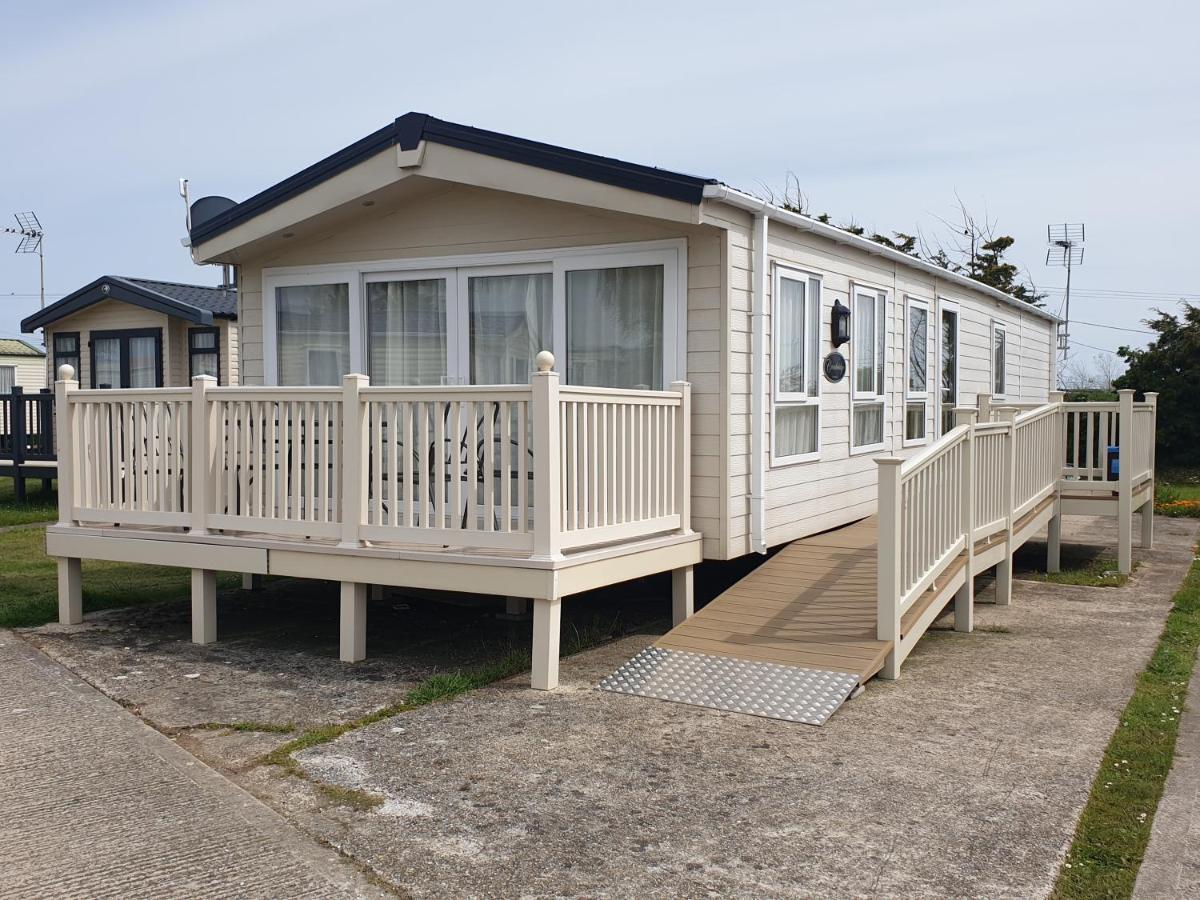 Privately Owned Stunning Caravan Seawick Holiday Park St Osyth Jaywick Sands エクステリア 写真