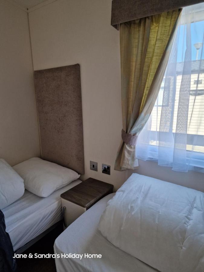 Privately Owned Stunning Caravan Seawick Holiday Park St Osyth Jaywick Sands エクステリア 写真