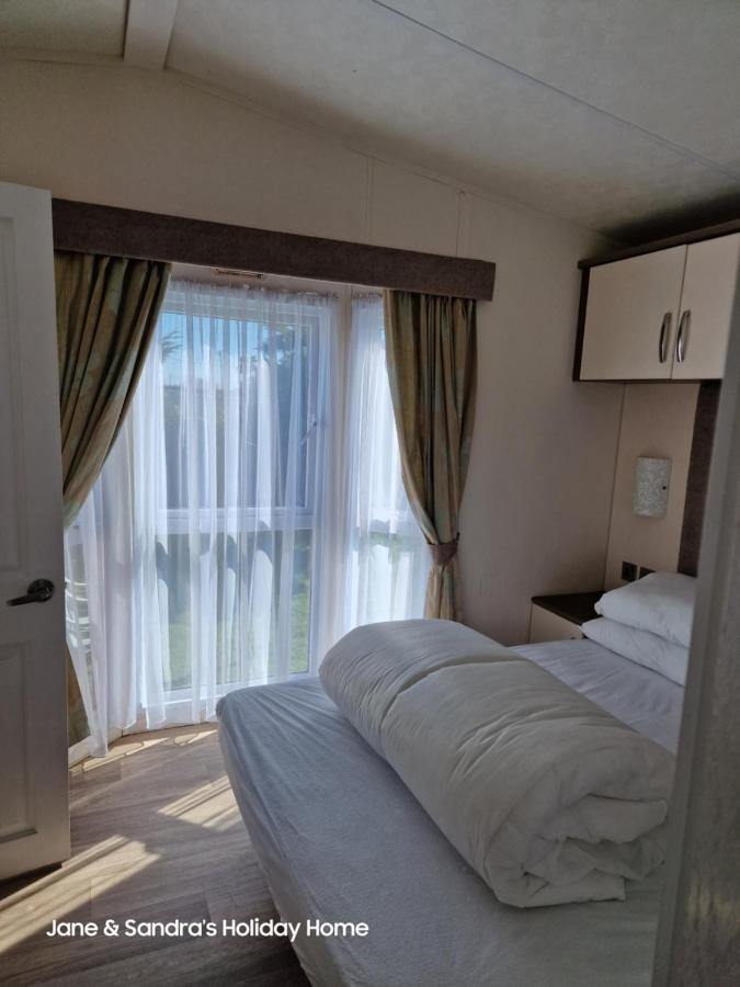 Privately Owned Stunning Caravan Seawick Holiday Park St Osyth Jaywick Sands エクステリア 写真